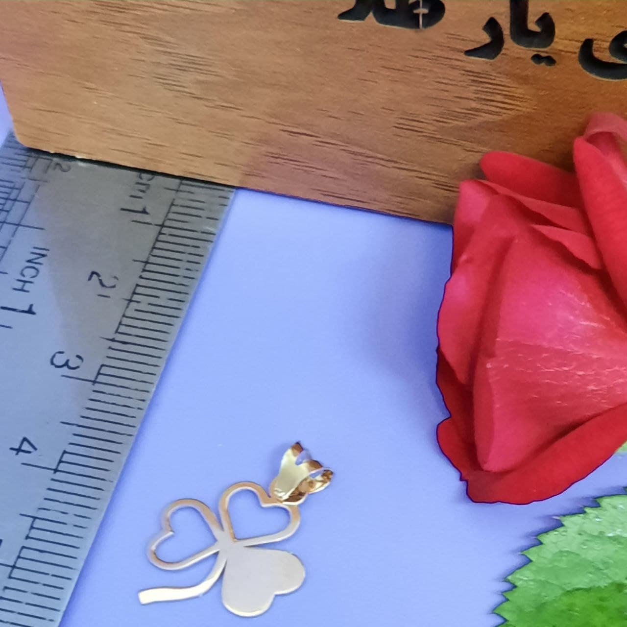 آویز گردنبند طلا 18 عیار زنانه گالری یارطلا مدل گل سه قلب کد PLL23 — تصویر 5 از 6