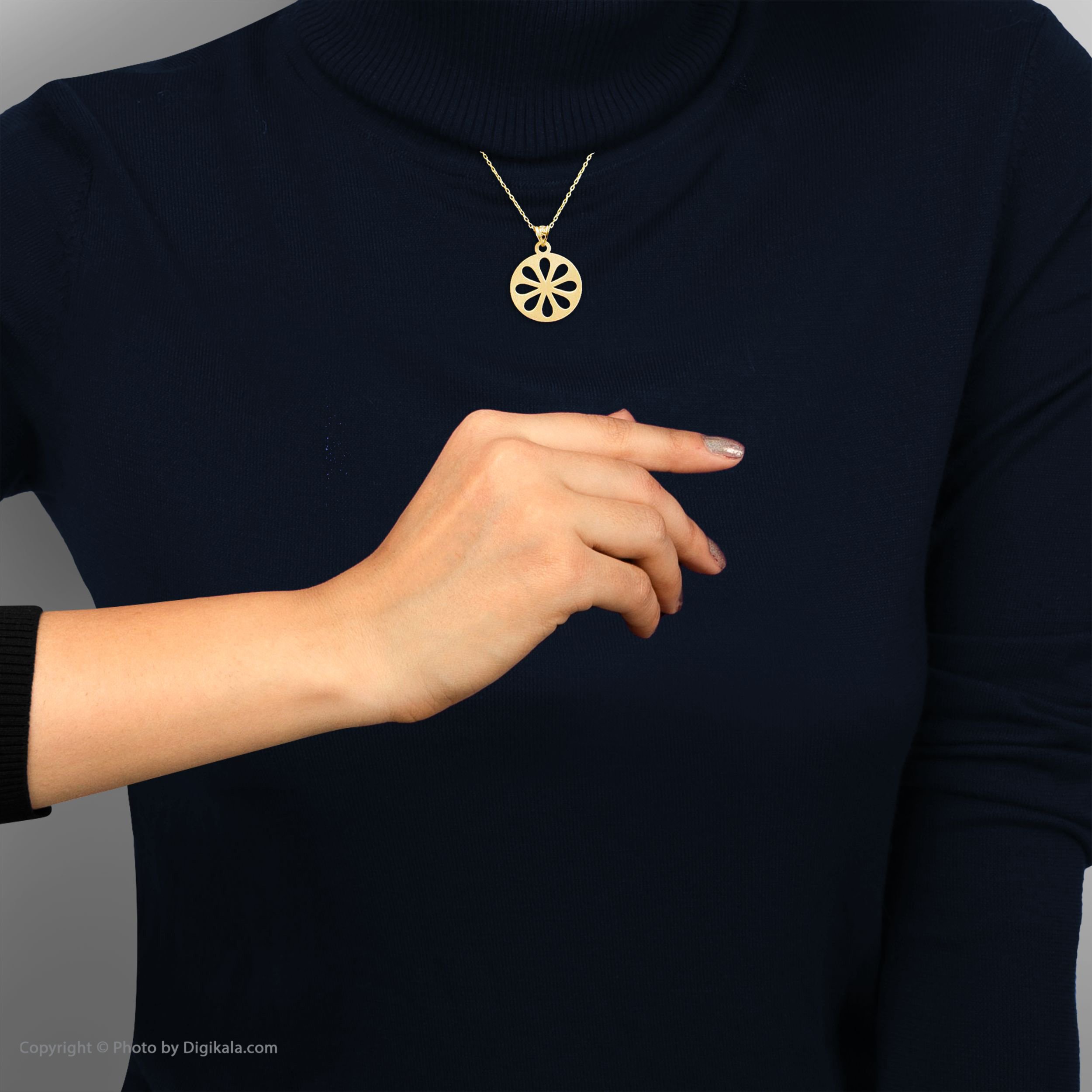 گردنبند طلا 18 عیار زنانه با زنجیر حلقه‌ای (فلامینگو) نیکان گلد مدل گل — تصویر 3 از 4