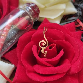 آویز گردنبند طلا 18 عیار زنانه مدل اسلیمی — تصویر 3 از 3