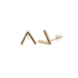 گوشواره طلا 18 عیار زنانه مدل حرف V — تصویر 2 از 2