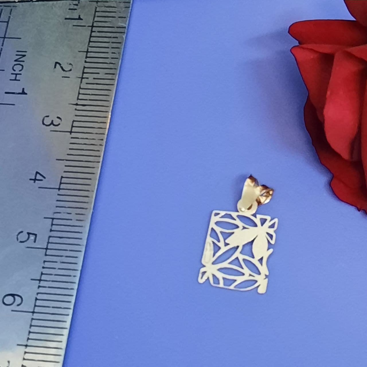 آویز گردنبند طلا 18 عیار زنانه گالری یارطلا مدل مربع کد PLL13 — تصویر 2 از 5