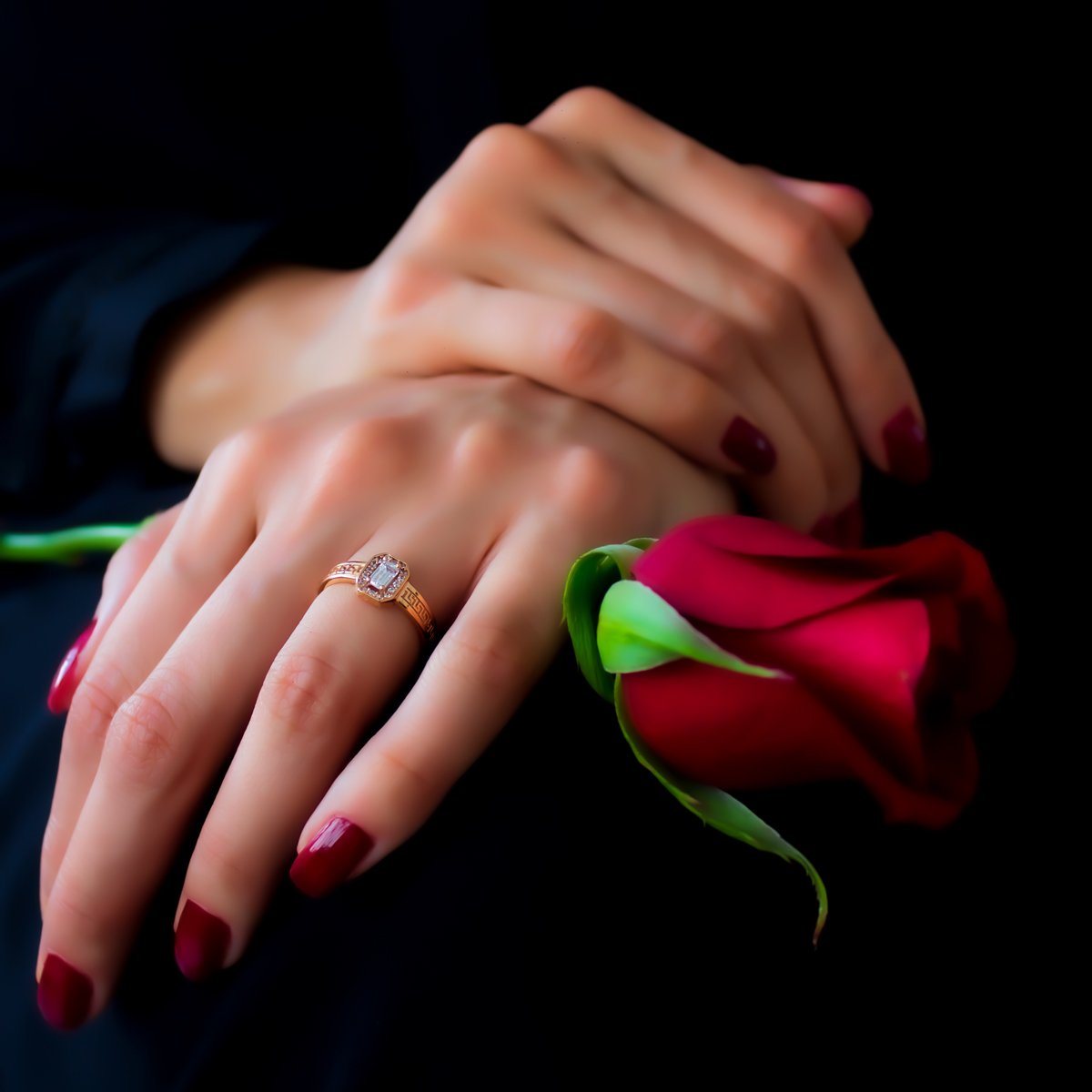 انگشتر طلا 18 عیار زنانه مدل F0016 — تصویر 3 از 5